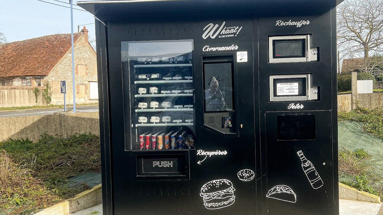 Photo de Whaat ! Distributeur de Burgers Fleury les Aubrais
